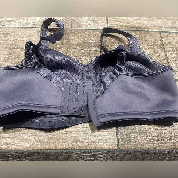 🩶Playtex Bra 18 Hour Size 38DD Sensationally Sleek Wirefree gray🩶 - Picture 3 of 6